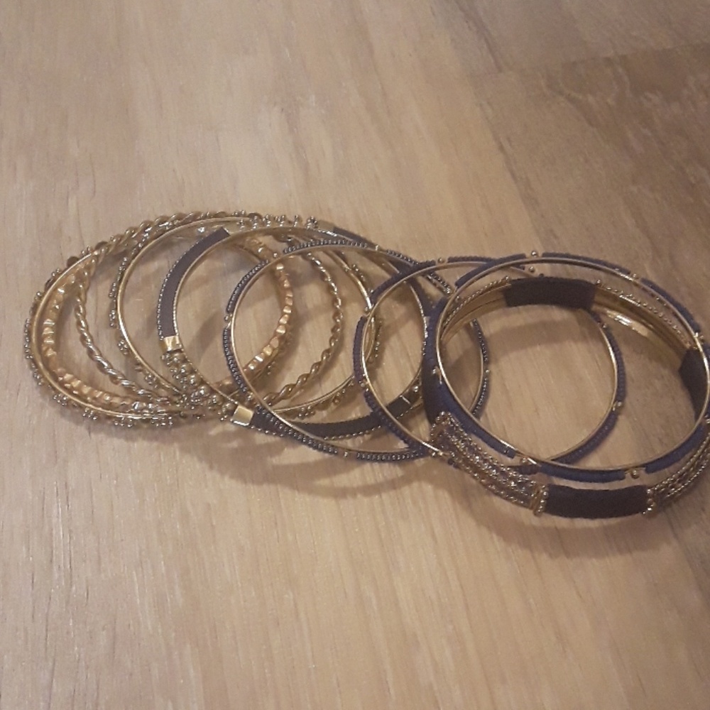 12 beautiful gold and blue bracelets!! Gorgeous 💖